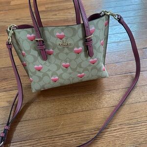 Coach Heart Mollie Tote Bag — excellent condition